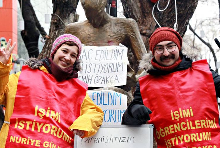Nuriye Gulen and Semih Ozakca protest in downtown Ankara