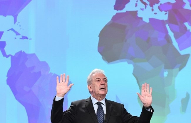 Dimitris Avramopoulos unveiled reforms to short-term visa programme and new aid to Turkey on refugees.