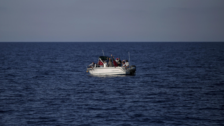Migrants are killed when boat sinks off Turkish coast