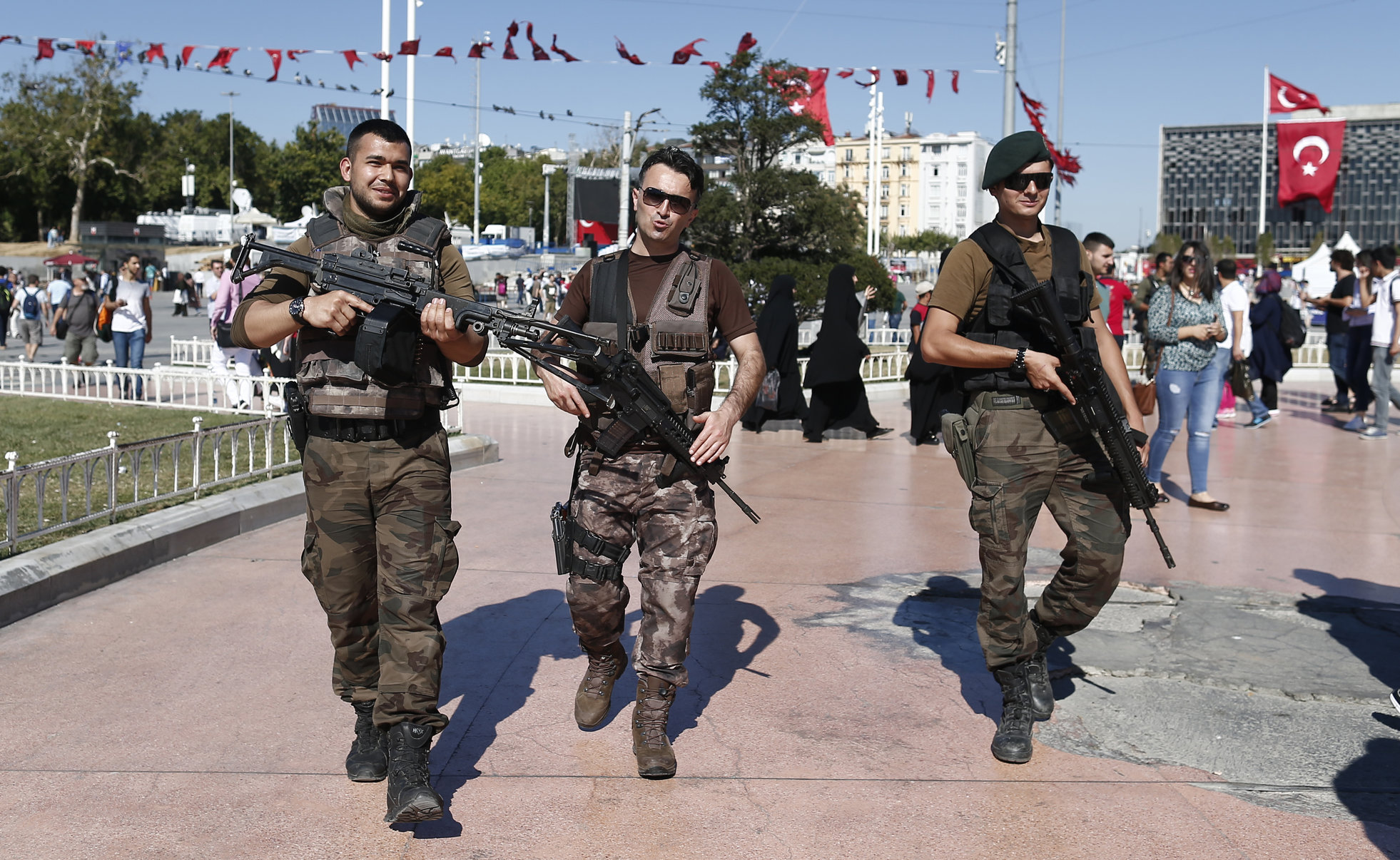 Special forces in Istanbul's Taksim Square